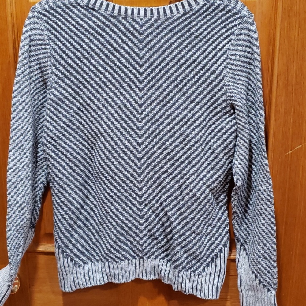 Sweater - Picture 3 of 3